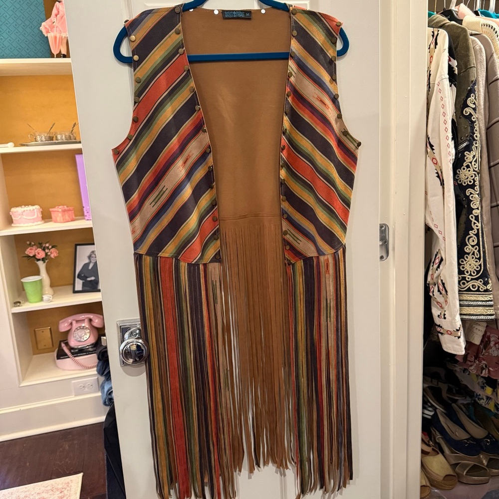 Fashion Express Serape Suede Like Flat Studded Fringe Vest size Medium Western